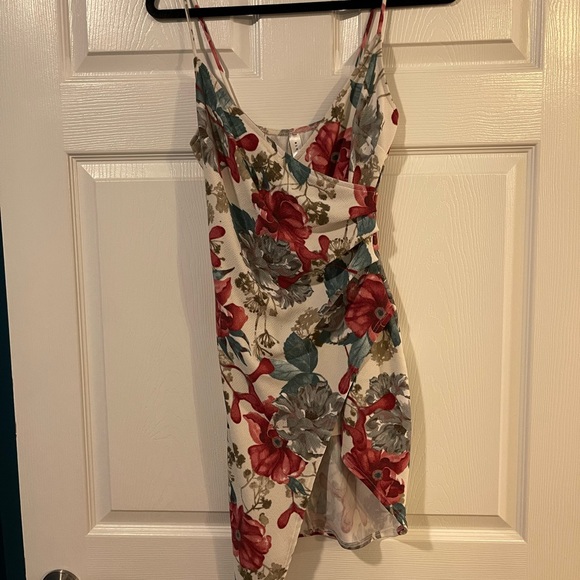 Dress - Picture 1 of 2